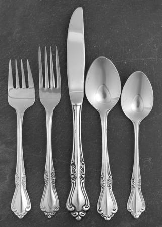 Belle Grove (Stainless) 5 Piece Place Setting