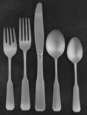 Colonial Forge (Stainless, 1976) 5 Piece Place Setting