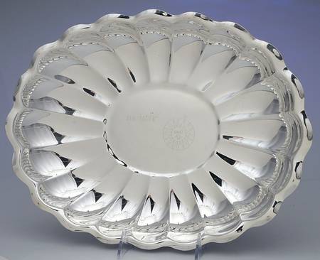 Holiday (Silverplate, Hollowware) 15" Centerpiece Bowl