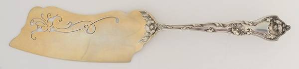 Intaglio (Sterling, 1905, Eagle-R-Lion) Large Solid Ice Cream Slicer