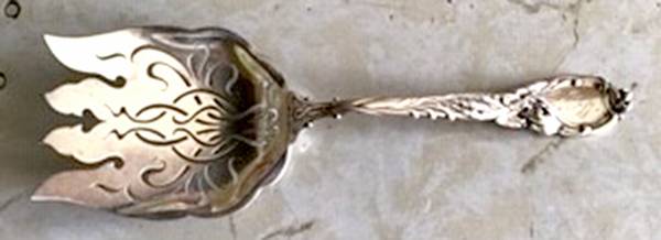 La Parisienne (Sterling, 1902) Large Solid Fish Serving Fork