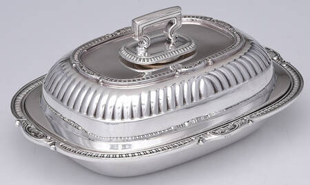Sulgrave Manor (Silverplate, Hollowware) 10" Oval Double Vegetable