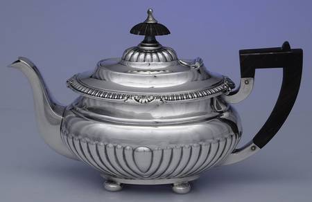 Sulgrave Manor (Silverplate, Hollowware) Teapot