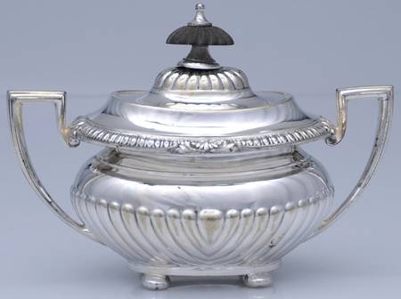 Sulgrave Manor (Silverplate, Hollowware) Sugar Bowl & Lid