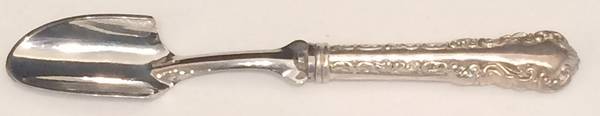 Louis XV (Sterling) Cheese Scoop with Silverplate Scoop