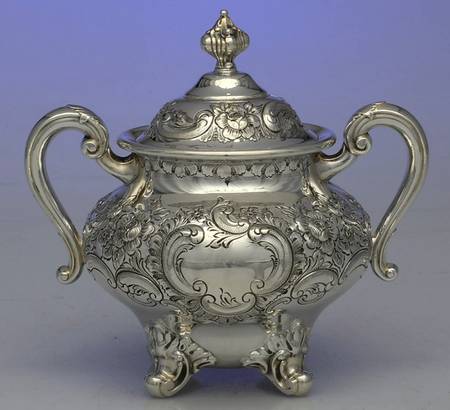 Regent-Chased (5600C, Silverplate, Hollowware) Sugar Bowl & Lid