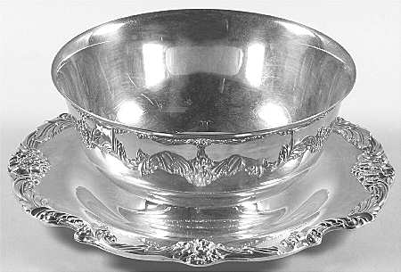 King Francis (Silverplate, Hollowware) Round Centerpiece/Gravy with Attched Underplate by Reed & Barton