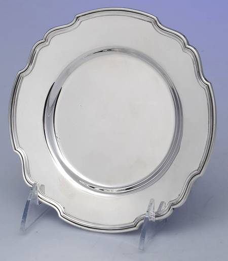 Hepplewhite-Plain (Sterling, 1907, Hollowware) Bread Plate