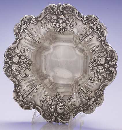 Francis I (Sterling, Hollowware, Reed&Barton, Dates) Footed Sterling Round Vegetable Bowl