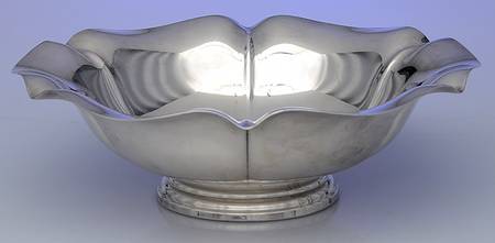 Salem (Silverplate, Hollowware) 11" Round Pedestal Centerpiece