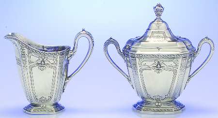 Heritage (Sterling, Hollowware) Creamer & Sugar with Lid Set