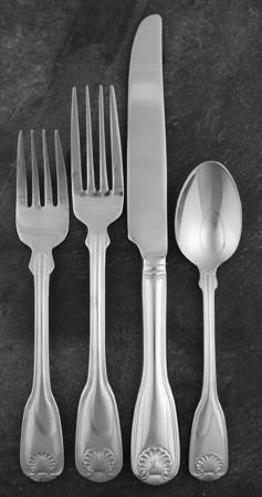 Colonial Shell II (Stainless, 2004) 4 Piece Place Setting