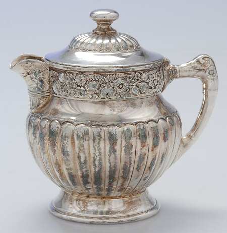 3221 (Silverplate, Hollowware) Creamer & Hinged Lid