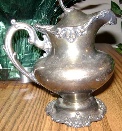 3700 (Silverplate, Hollowware) Creamer & Hinged Lid