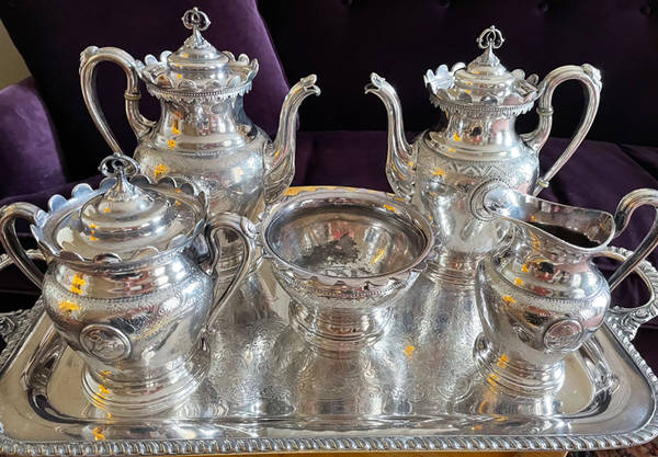 2044 (Silverplate, Hollowware) 5-Piece Plated Tea Set (with Waste)