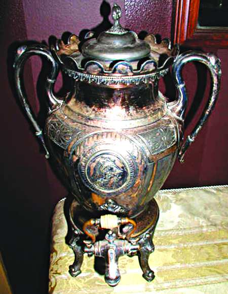 2044 (Silverplate, Hollowware) Silverplate Coffee Urn