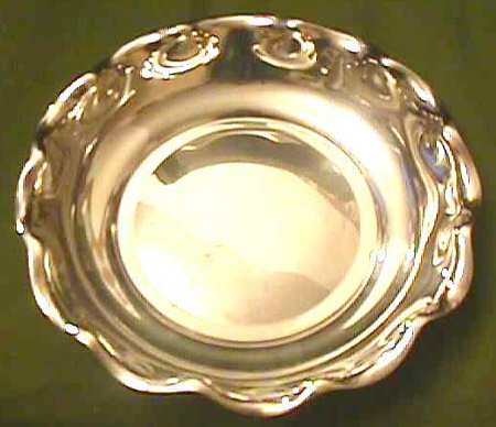 115 (Silverplate, Hollowware) 10" Balled Apple Dish
