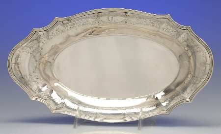 Hepplewhite-Engrv (Strl, Hlwr, Floral Band) 12" Bread Tray