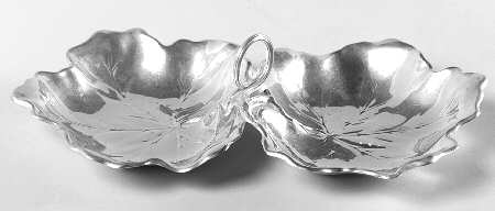 X102B (Sterling, Hollowware) 2 Part Handled Bon Bon