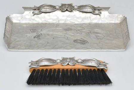 R1K1 (Aluminum, Holloware) Table Crumber & Brush Set