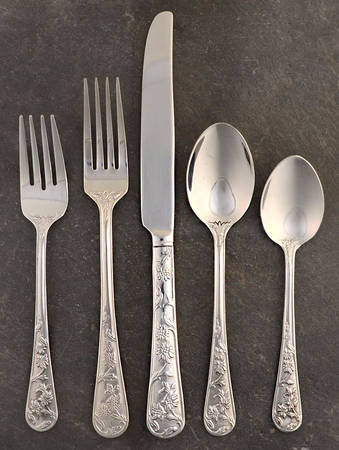Queen's Garden (Stainless) 5 Piece Place Setting