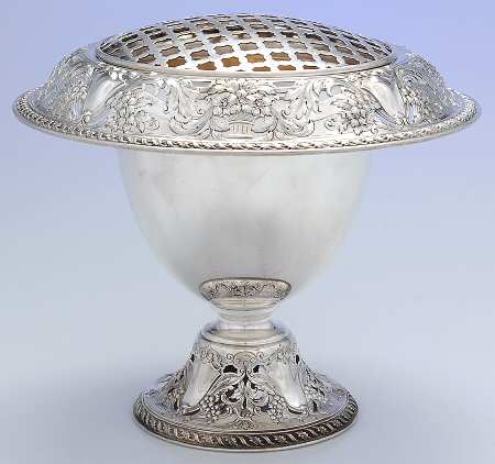 A9433 (Sterling, Hollowware) 11" Round Footed Centerpiece with Frog