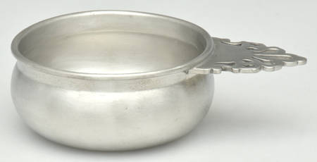 P94 (Pewter, Hollowware) 4" Porringer