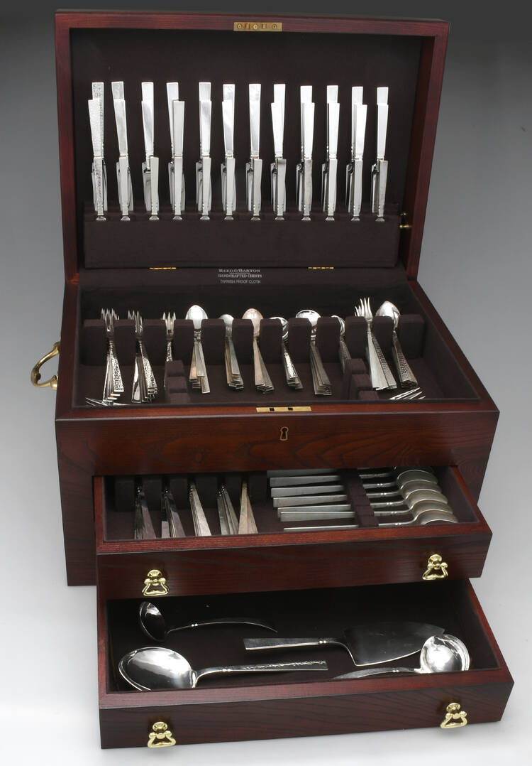 RND1 (Sterling) 178  Piece Estate Set