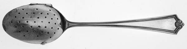 Potomac (Sterling, 1930, No Monograms) Solid Individual Tea Ball Spoon