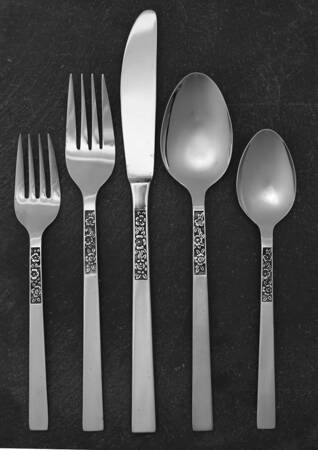 Dorette (Stainless) 5 Piece Place Setting