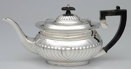 8000 (Silverplate, Hollowware) Teapot