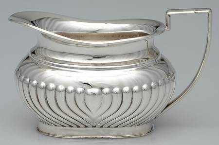8000 (Silverplate, Hollowware) Creamer