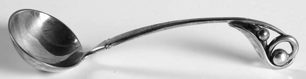 SOS7 (Sterling) Solid Piece Cream Ladle