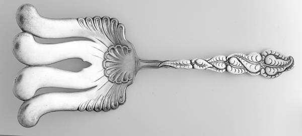 Atlantis-Ailanthus (Sterling, 1899) Large Solid Asparagus Serving Fork