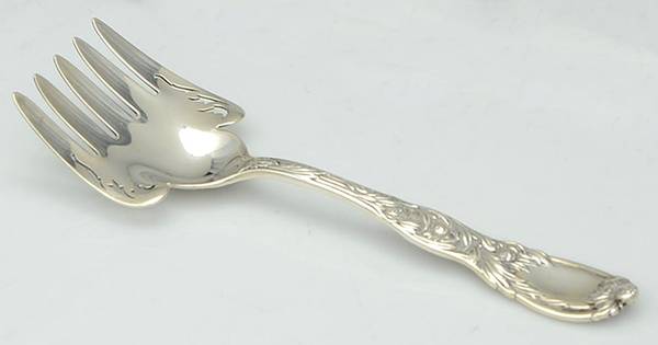 Chrysanthemum (Sterling, 1880) Large Solid Fish Serving Fork