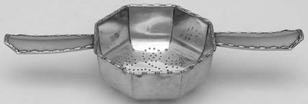 Marquise (Sterling, 1902, No Monograms) Solid Individual Overcup Tea Strainer