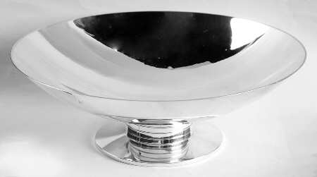 Sterling Hollowware 11" Round Pedestal Centerpiece