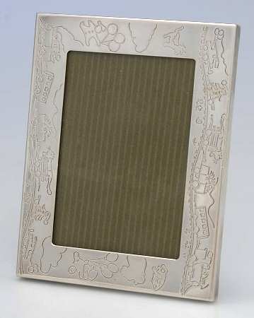 Sterling Hollowware Frame-Holds 3" X 4"