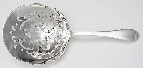 Queen Anne (Sterling, 1870) Pierced Saratoga Chips Server