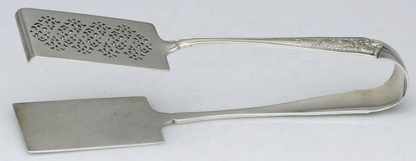 Winthrop (Sterling, 1909) Large Solid Sandwich Tongs Variant