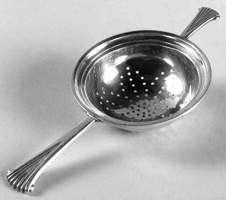 Onslow (Sterling, 1931-1974) Solid Individual Overcup Tea Strainer