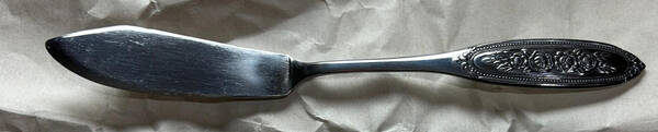 Beaded Rose (Stainless) Flat Handle Master Butter Knife