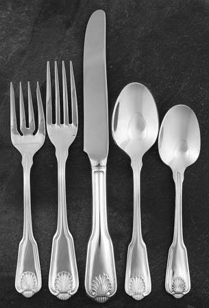 Boston Shell (Silverplate, 1987) 5 Piece Place Setting