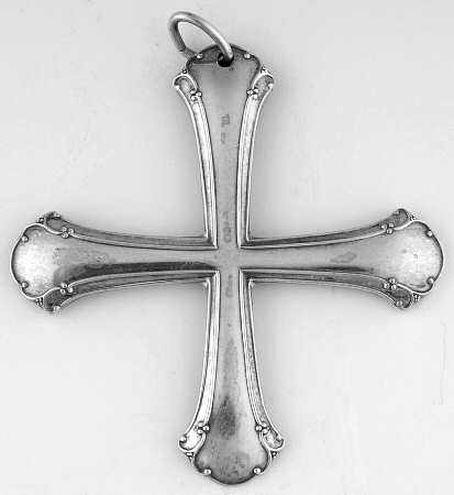 Chippendale (Sterling, 1937) Cross Pendant/Medallion