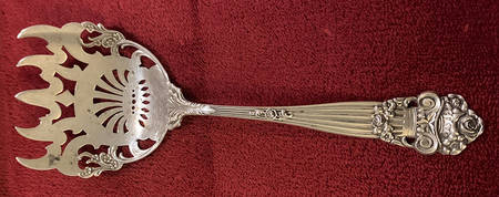 Georgian (Sterling, 1898, Old) Solid Pierced Patty Server