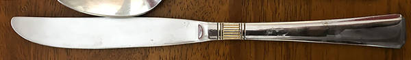 Golden Castle Hill Modern Solid Knife