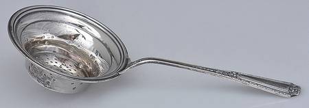 Louis XIV (Sterling, 1924, No Monograms) Solid Individual Overcup Tea Strainer