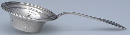 Mary Chilton (Sterling, 1912, No Monos) Solid Individual Overcup Tea Strainer