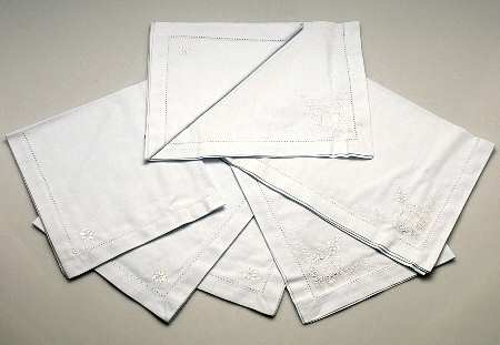 Old Master (Sterling, 1942) Cloth Placemat & Napkin Set (4 Each)