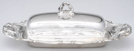 Old Master-Embossed(Silverplate, Roses-Scrolls) 1/4 Pound Covered Butter Dish